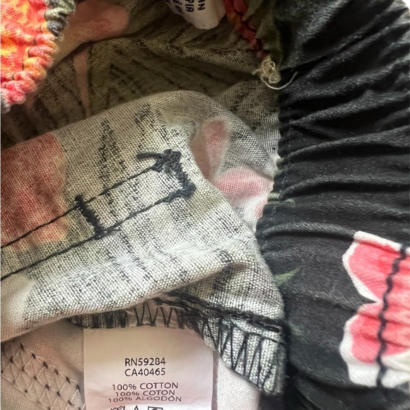 Children’s Place Boys Tropical Pull on Jogger Shorts | 2T - Picture 4 of 4